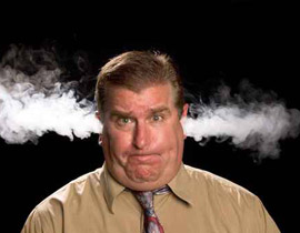 احذر ايها الموظف.. عصبية مديرك تهدد حياتك!!