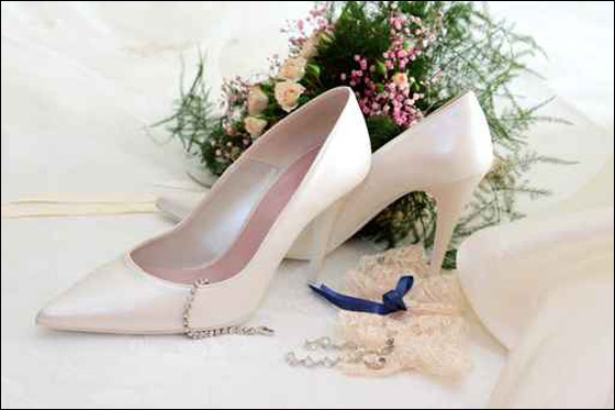 للمقبلات على الزواج.. تشكيلة رائعة من احذية العرائس!