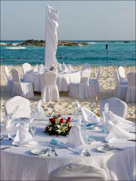 مجموعة مميزة لديكورات حفلات الزفاف على شاطئ البحر!