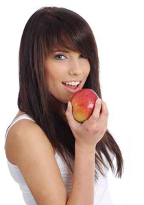 لتبتعدي عن الطبيب.. تناولي التفاح!!