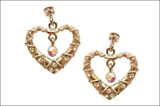 اليكن.. مجموعة رائعة من اقراط الاذنين بالوان متنوعة!!