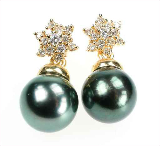 اليكن.. مجموعة رائعة من اقراط الاذنين بالوان متنوعة!!