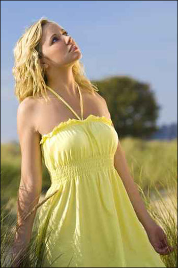 اليكن.. اجمل الفساتين الصيفية على اخر موضة!