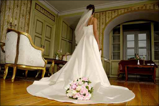 اليكن.. مجموعة رائعة من باقات الورود للعرائس!!! 