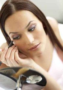 احصلي على عين متالقة بـ 8 خطوات