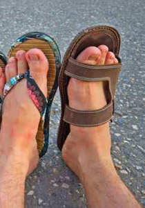 المراة تحدد جاذبية الرجل وجماله حسب.. اصابع قدمه!!