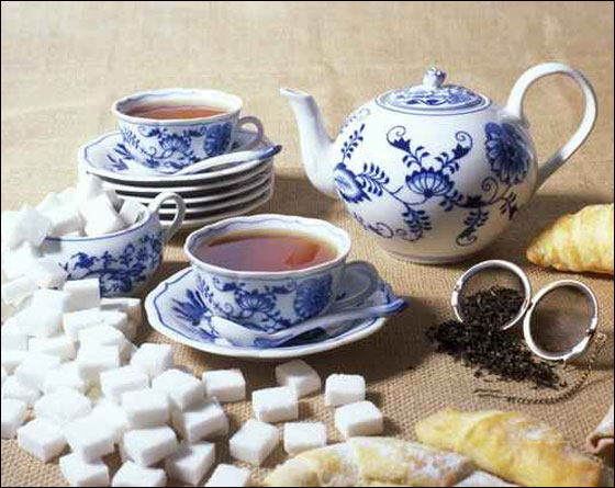 اليك سيدتي.. مجموعة من الصور لاواني الطعام بالوان متعددة!