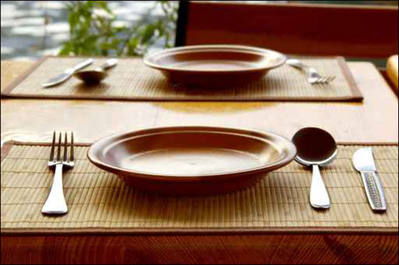 اليك سيدتي.. مجموعة من الصور لاواني الطعام بالوان متعددة!