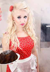 من مطبخ منال العالم.. إليكم كعكة الشوكولاتة الشهية