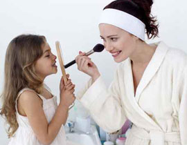 لجميع الامهات المنهكات: اليكن 5 طرق لتجديد جمالكن وجاذبيتكن!