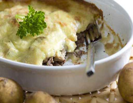 مقادير وطريقة تحضير طبق البطاطا المهروس بالباشاميل!