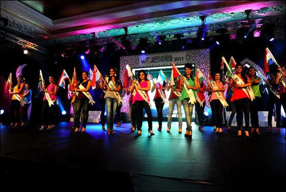 بالصور.. أنتيكا غازان تحصد لقب ملكة جمال الهند لعام 2011 