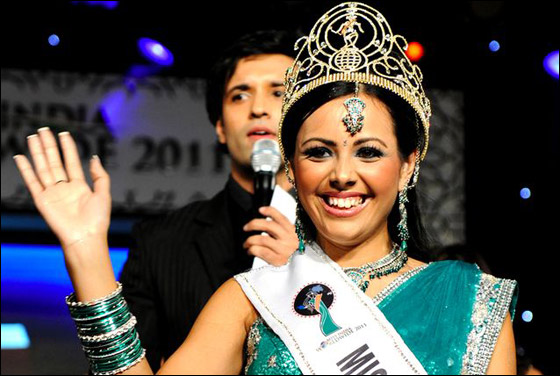 بالصور.. أنتيكا غازان تحصد لقب ملكة جمال الهند لعام 2011 