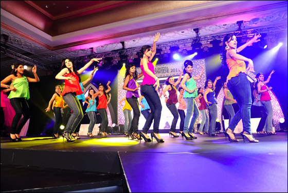 بالصور.. أنتيكا غازان تحصد لقب ملكة جمال الهند لعام 2011 