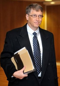 بيل جيتس يدعو العالم لمحاربة شلل الاطفال حتى لو سبب ازمة مالية!!