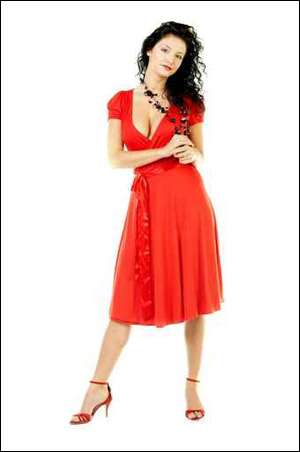 اليك سيدتي.. اجمل الفساتين الصيفية القصيرة!!