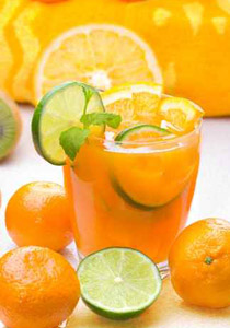 انتعشوا.. اليكم بعصير  البرتقال بالليمون والنعناع!