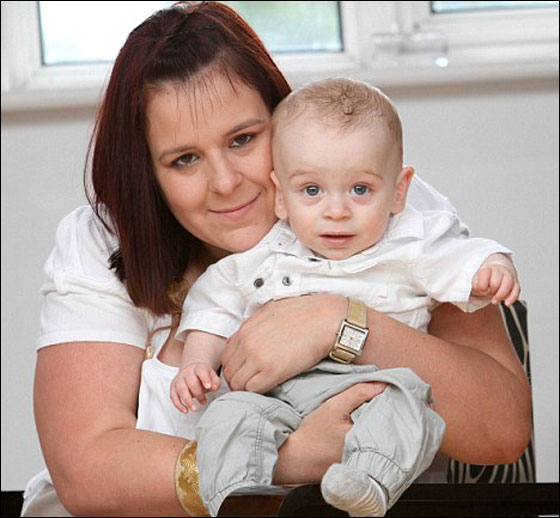 معجزة: طفل يصارع الحياة ويعيش بعد توقف قلبه نصف ساعة!!