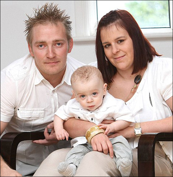 معجزة: طفل يصارع الحياة ويعيش بعد توقف قلبه نصف ساعة!!