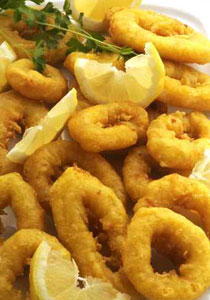 لمحبي الكالاماري.. اليكم طبق الكالاماري مع الصلصة الحراقة!