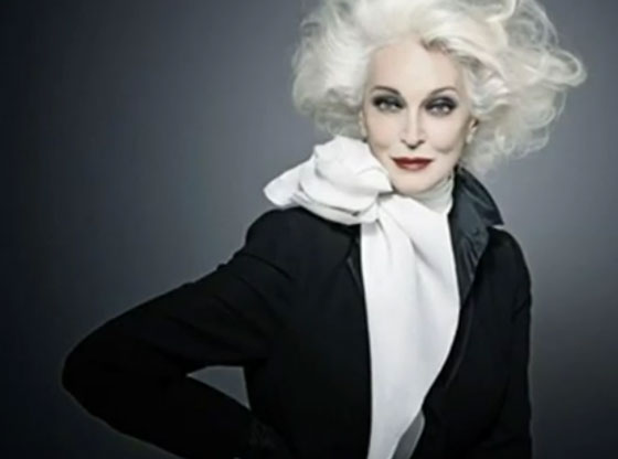 كارمين ديل في الثمانين من عمرها وما تزال عارضة أزياء