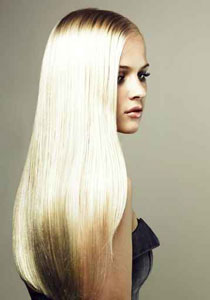 اليكن افضل الطرق لتجفيف الشعر بشكل صحي دون تقصف!