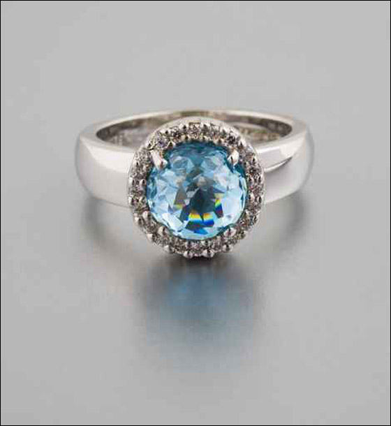 اليك سيدتي.. تشكيلة مميزة من الخواتم!!