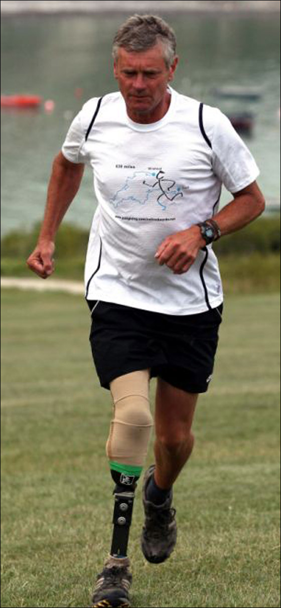 مبتور الساق يشارك في سباق مارثون ويقطع 630 ميلا!!