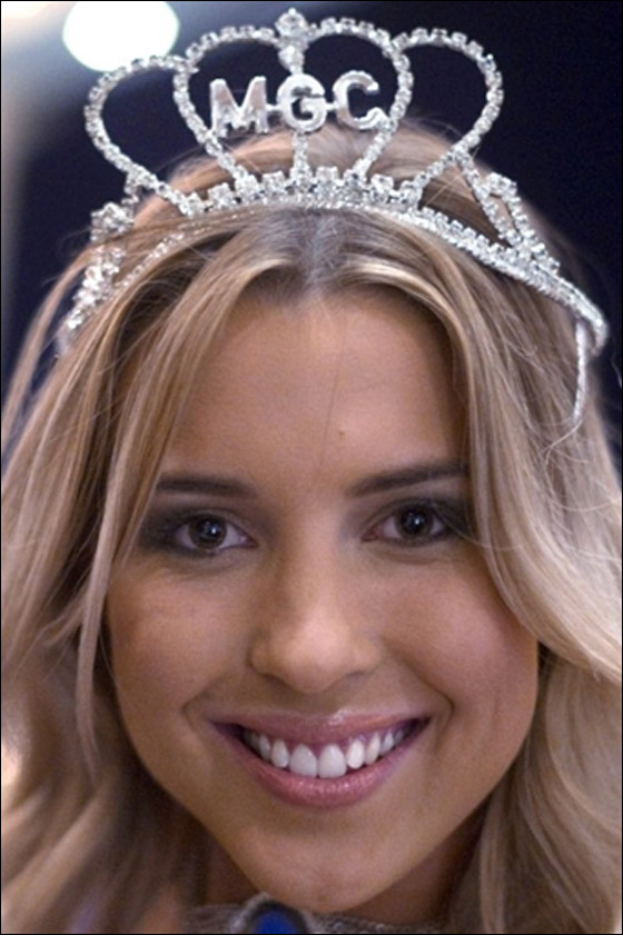 بالصور.. نيوزيلندية تحصد لقب ملكة جمال مونديال سيدات 2011