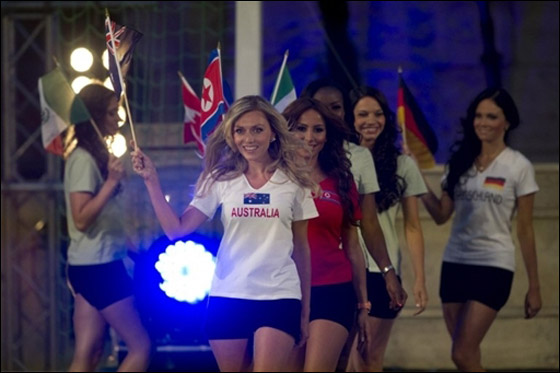 بالصور.. نيوزيلندية تحصد لقب ملكة جمال مونديال سيدات 2011