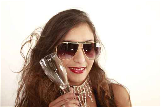 اليكن.. تشكيلة مميزة من النظارات الشمسية لصيف 2011!! 