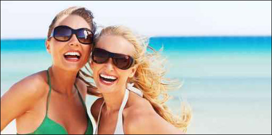 اليكن.. تشكيلة مميزة من النظارات الشمسية لصيف 2011!! 