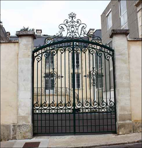 لكمال جمال مدخل المنزل.. اليكم اجمل تصميمات البوابات!