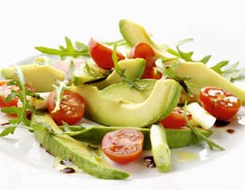 اليكم مقادير وطريقة تحضير سلطة الافوكادو الشهية!! اليكم مقادير وطريقة تحضير سلطة الافوكادو الشهية!!