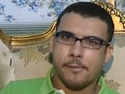 تحدى اعاقته واصبح يعمل مصمم برامج ومواقع إلكترونية ومترجم!! تحدى اعاقته واصبح يعمل مصمم برامج ومواقع إلكترونية ومترجم!!