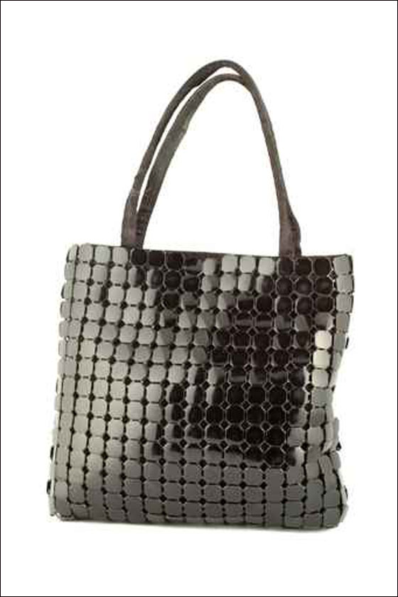 شايف يعرض مجموعة مميزة من الجزادين 