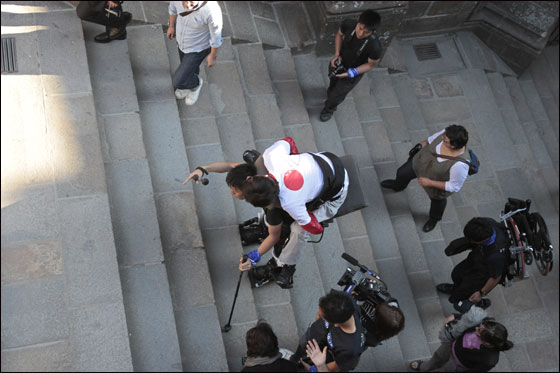 معاق يبتكر بدلة روبوتية متطورة ليدور بها العالم! 