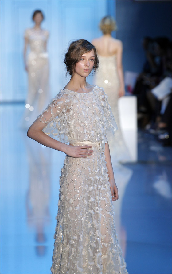 بالصور.. شايف ينقل تصاميم ايلي صعب لخريف وشتاء 2011 