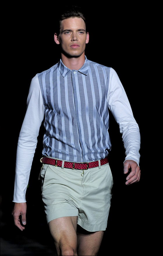 "شايف" ينقل لكم صور أزياء ربيع وصيف 2012!