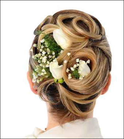 اليكن ايتها العرائس.. اجمل تسريحات الشعر! 