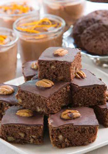 اليكم.. مقادير كعكة القهوة بالقرفة الشهية!