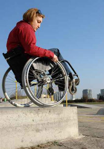 ذوي الاحتياجات الخاصة يعانون من انعدام الخدمات الصحية!!