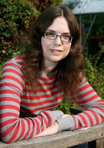 امتنعت عن تناول الطعام طوال 15 عاما لاصابتها بمرض نادر!!