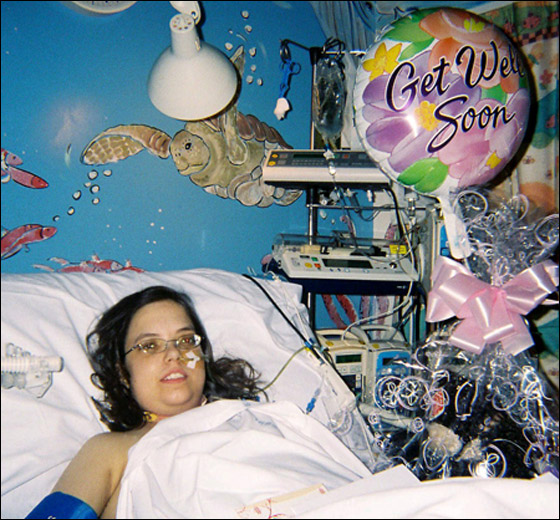 امتنعت عن تناول الطعام طوال 15 عاما لاصابتها بمرض نادر!!