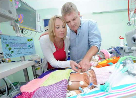 طفلة (4 اشهر) تنتظر وجود متبرع مناسب لاجراء عملية زراعة كبد!!