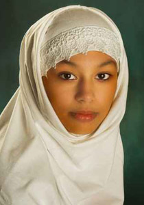 اليك سيدتي بعض النصائح لاستخدام الحجاب المناسب لشكل وجهك!