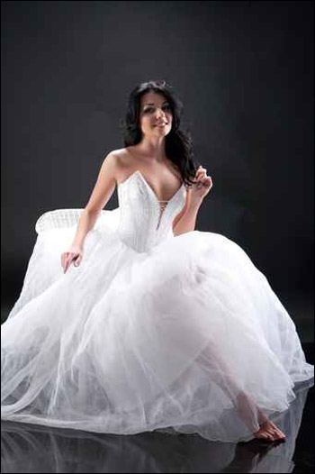 اليكم تشكيلة فساتين زفاف راقية وناعمة جدا تناسب الاميرات!