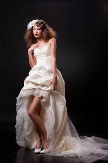 اليكم تشكيلة فساتين زفاف راقية وناعمة جدا تناسب الاميرات!