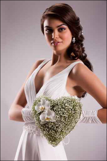 اليكم تشكيلة فساتين زفاف راقية وناعمة جدا تناسب الاميرات!