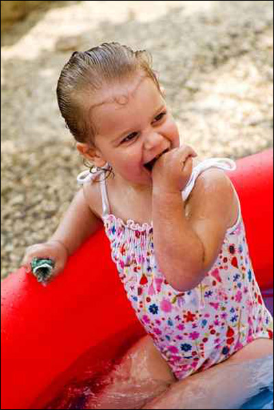 للفتيات الصغار.. نقدم لكن انغش تشيكلة لمايوهات السباحة!